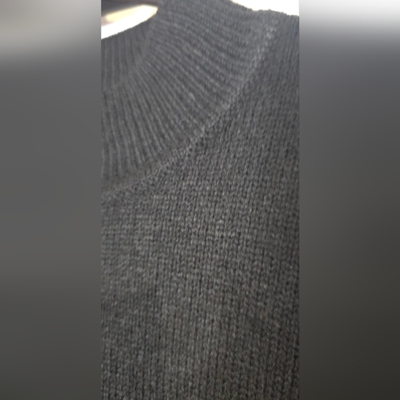 H&M Divided Black Sweater Slightly Oversized - Picture 2 of 5
